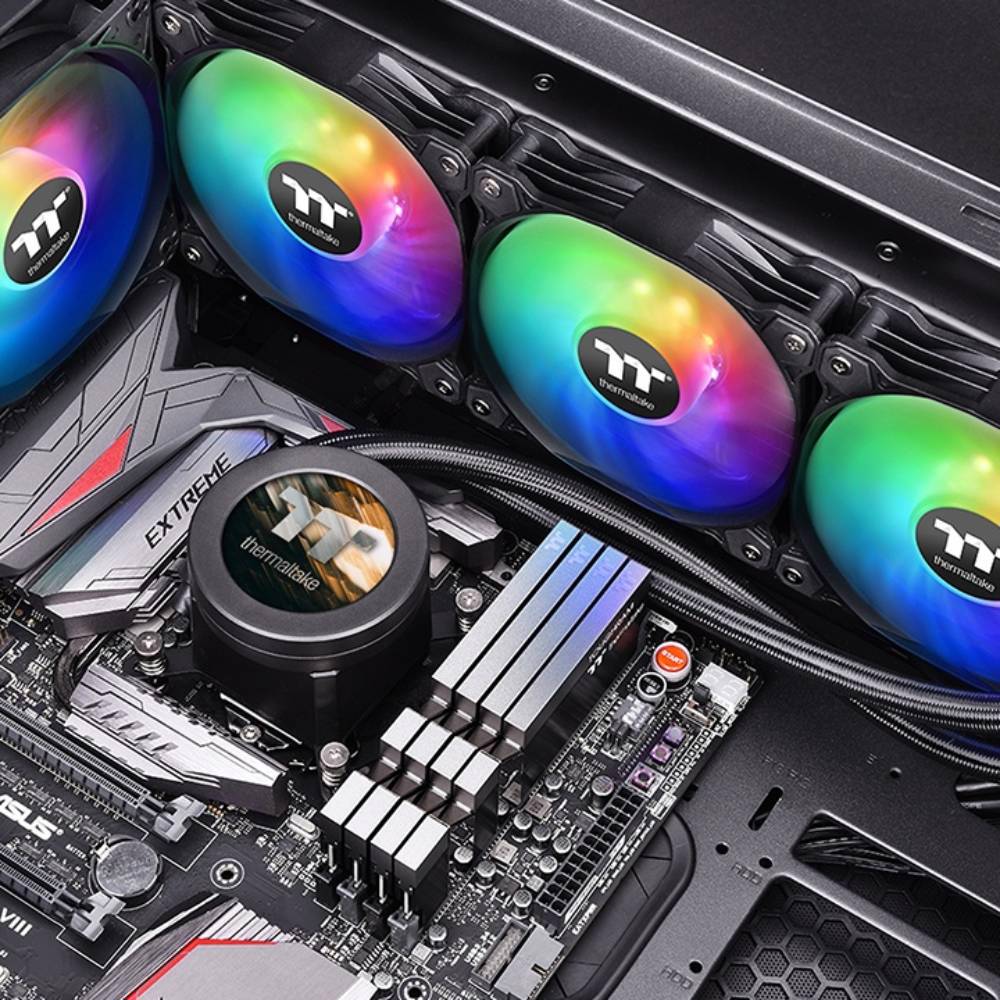 Thermaltake Floe Ultra 360 RGB All-In-One LCD Ekran Sıvı Soğutucu